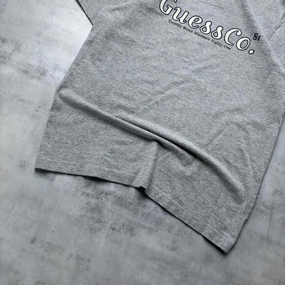 Y2K Grey Guess Grunge Skater T-Shirt - Picture 4 of 7